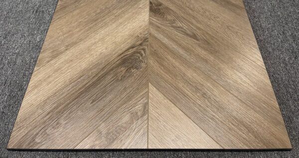 LVT плитка  Дуб Вайпуа Chevron