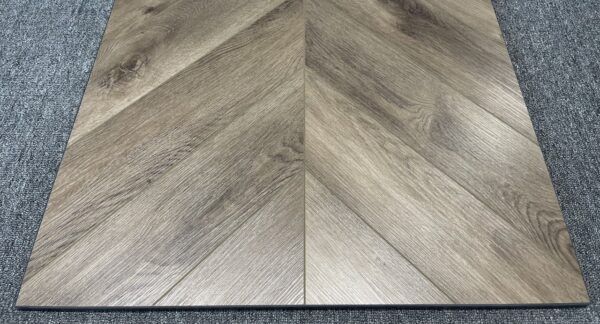 LVT плитка  Дуб Коричневый Chevron