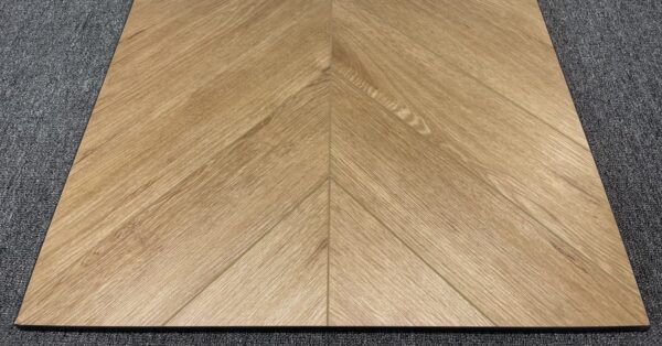 LVT плитка  Дуб Tesoro Chevron