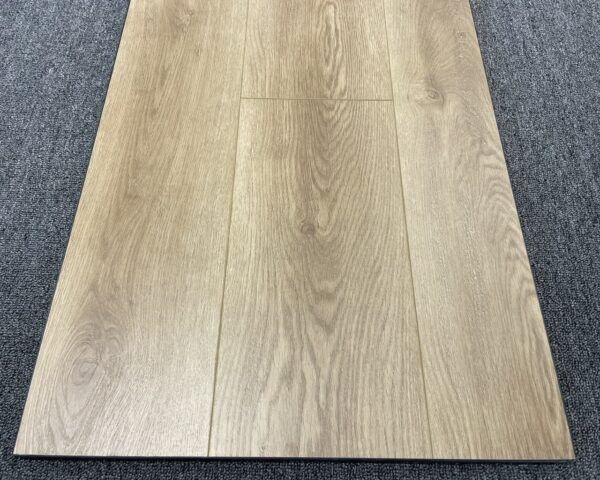 Ламинат Дуб Генуя LF101-05