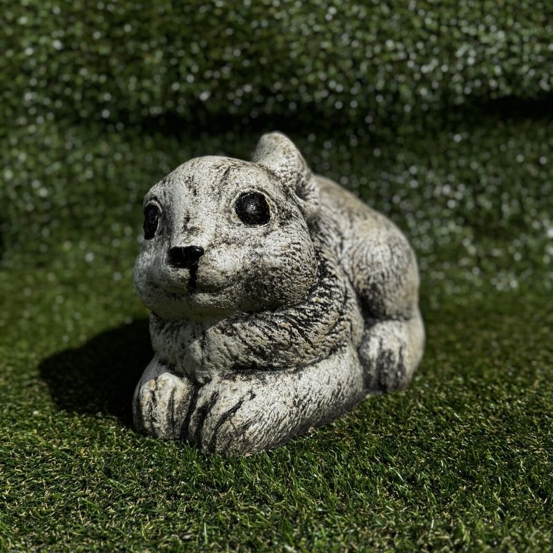 Садовая фигура Заяц лежачий