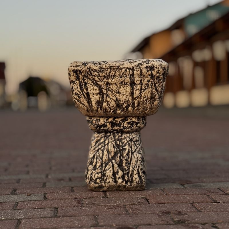 Кашпо на ножке "Каменная чаша"