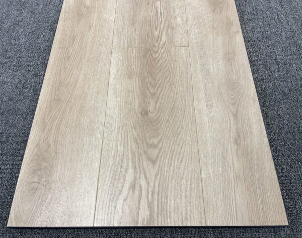 Ламинат Дуб Модена LF101-13