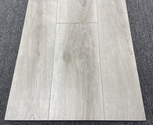 Ламинат Дуб Неаполь LF100-08