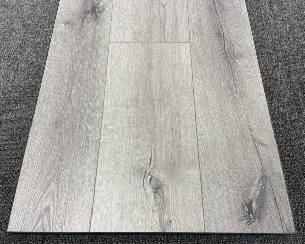 Ламинат Дуб Катания  LF100-19