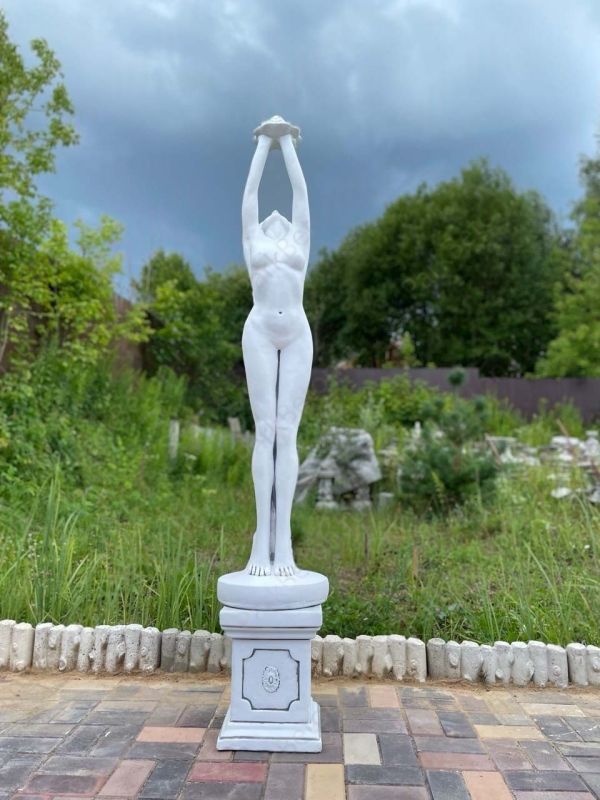 Скульптура "Девушка с лотосом" № 162