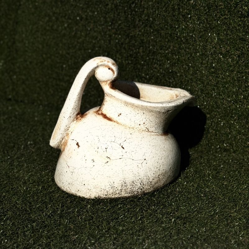 Кувшин садовый