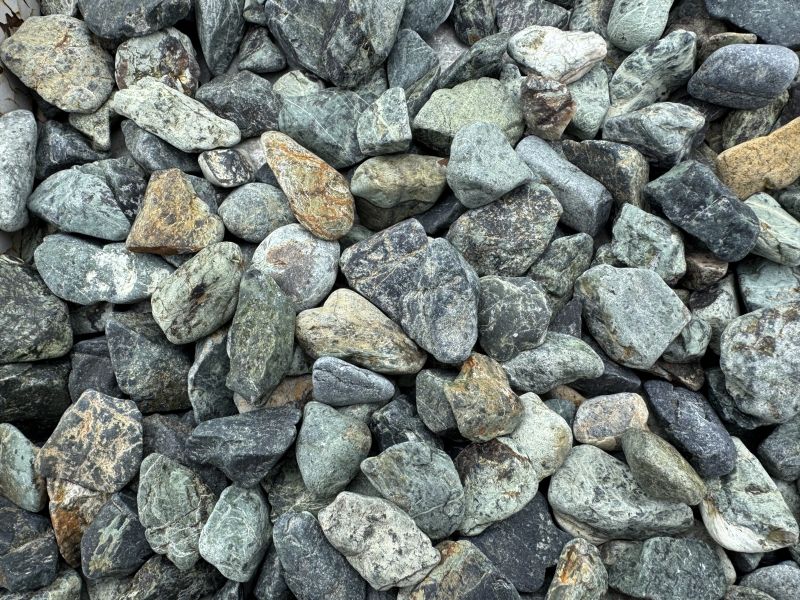 Змеевик галтованный (серпентинит) 20-40