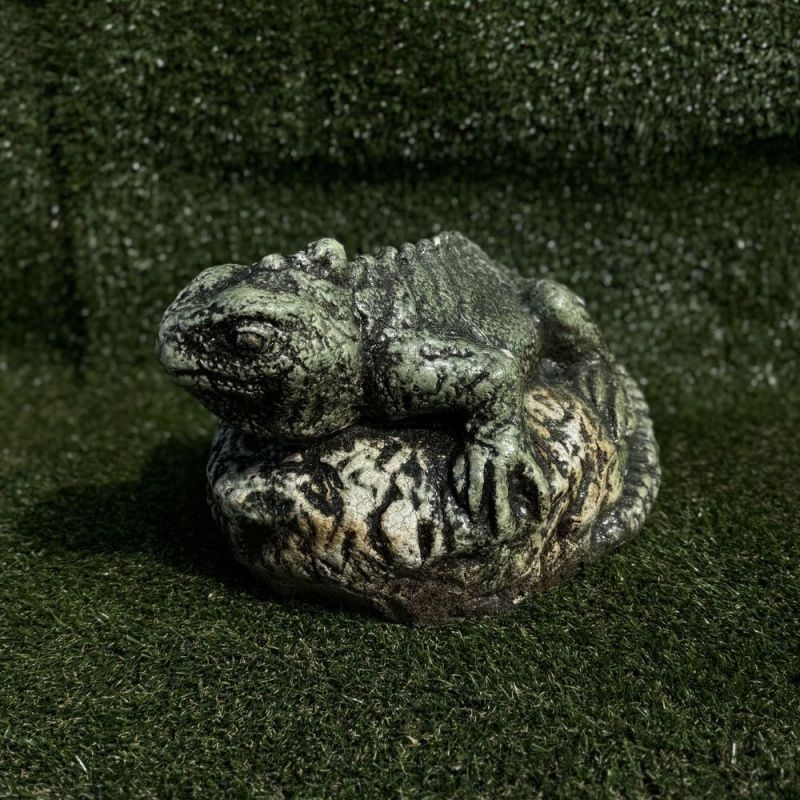 Садовая фигура Игуана