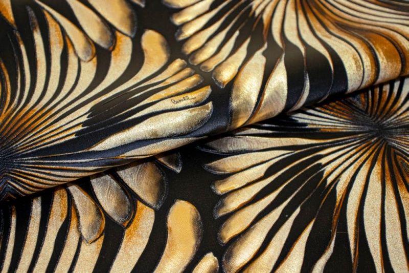 Виниловые обои Roberto Cavalli 8 1.06 RC19001