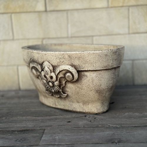 Виола (овал с рельефом)