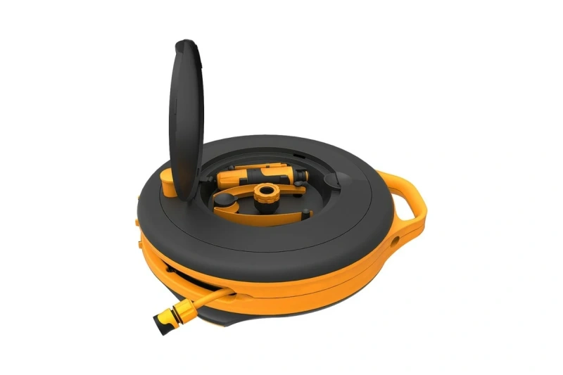 Катушка со шлангом 3/8", 15 м и набором аксессуаров Fiskars 1020436