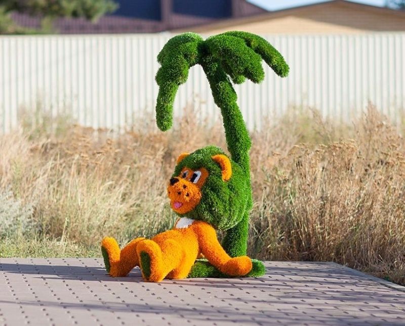 Топиар фигура Львенок под пальмой лежит 135*107*105