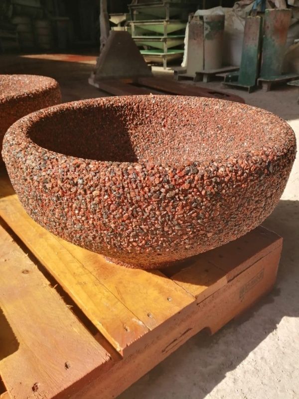 Вазон бетонный уличный Верона(фактура серо-красный гранит)