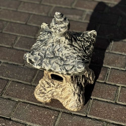 фонарь каменный домик