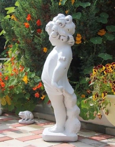 Девочка в платье 128