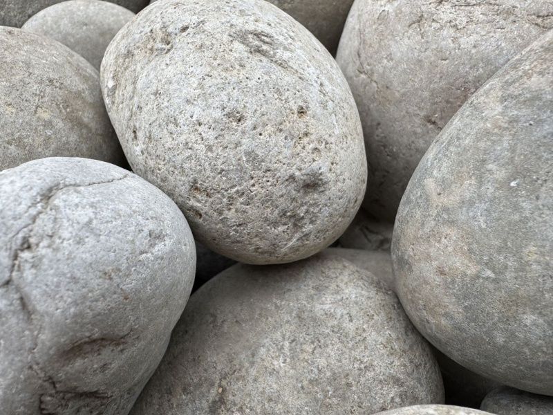 Природная галька "Санчинская" белая 80-150 мм