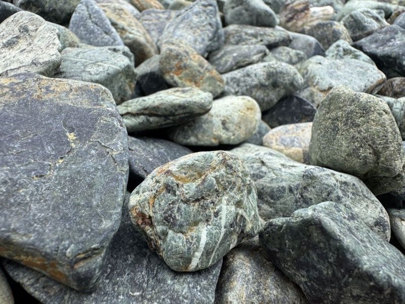 Змеевик галтованный (серпентинит) 20-40