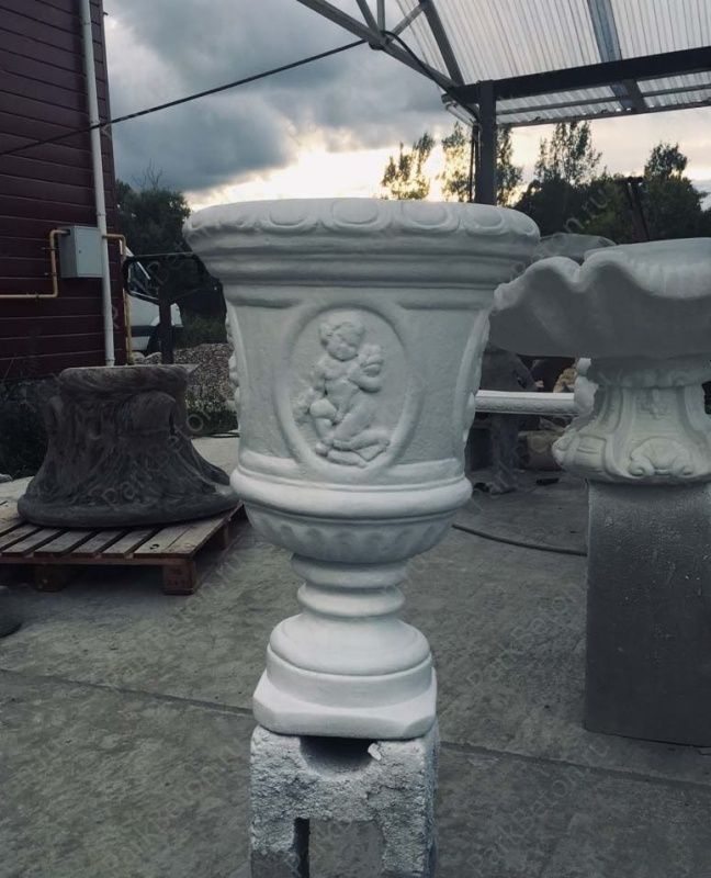 Кубок с барельефом №415