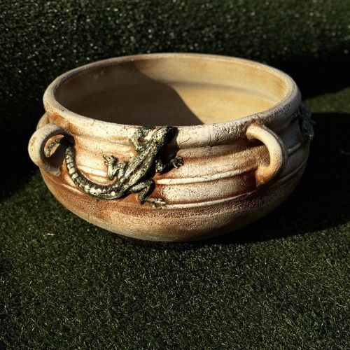 Котел низкий с ящерицами